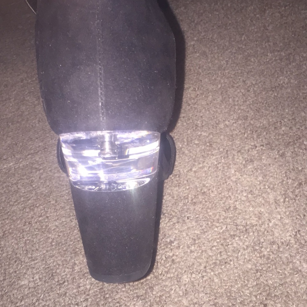 Heels - Picture 3 of 5